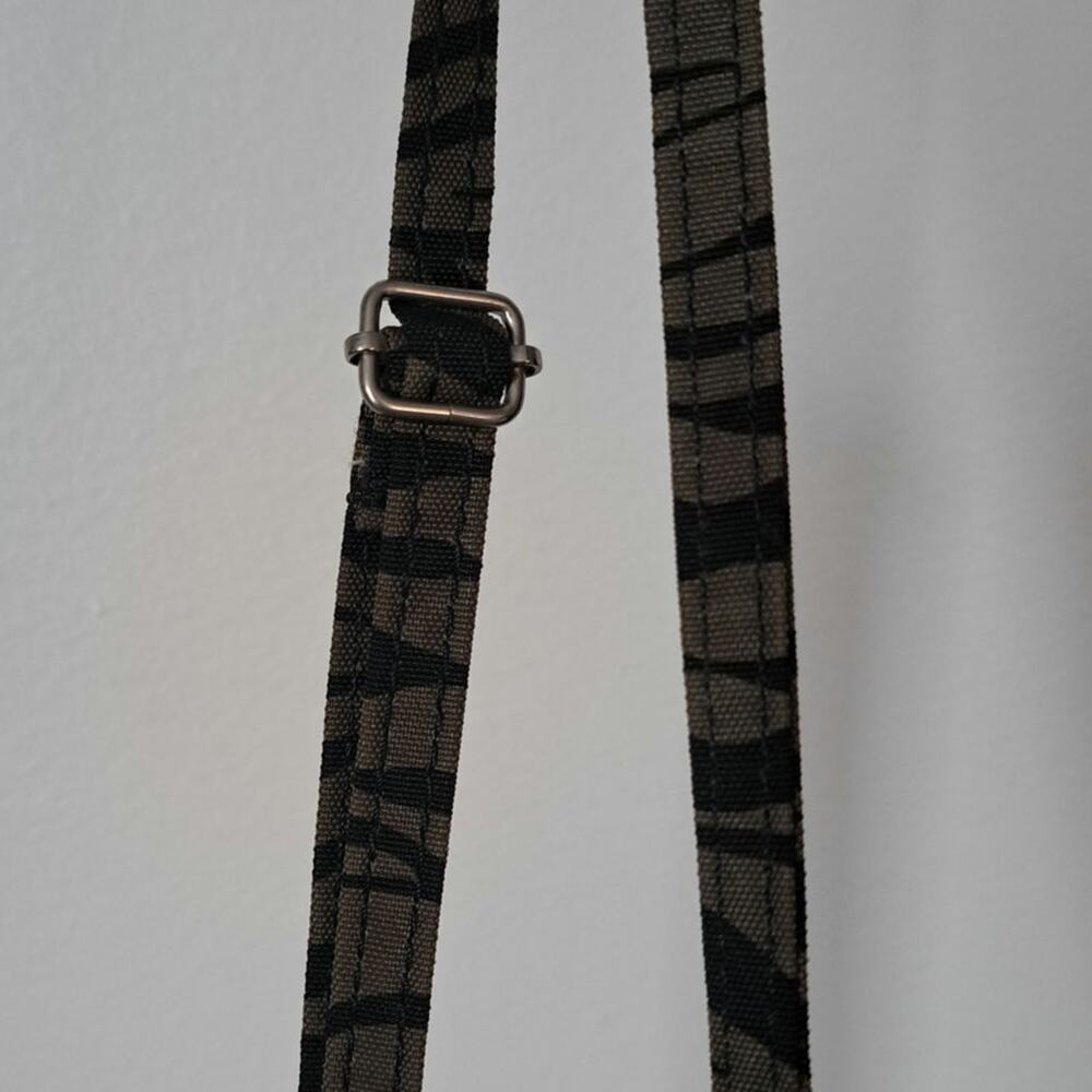 Baggallini Crossbody Teenee Phone Bagg
Green and Black Zebra Print - Picture 7 of 9